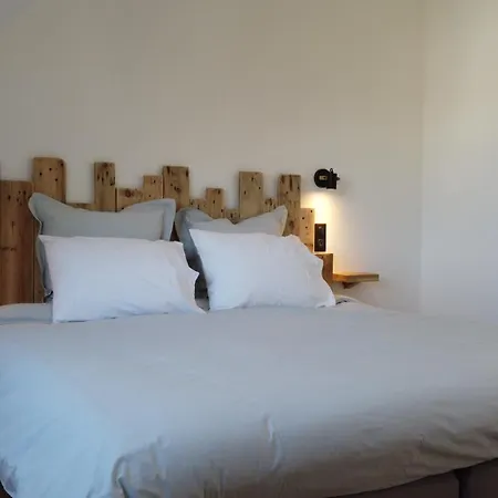 Centre Village Apartment *